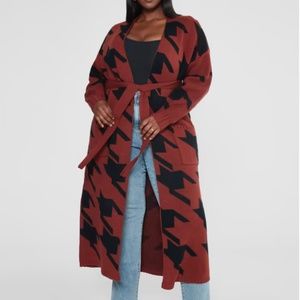 Fashion to Figure Graphic Wrap Dress/Duster Size: 2